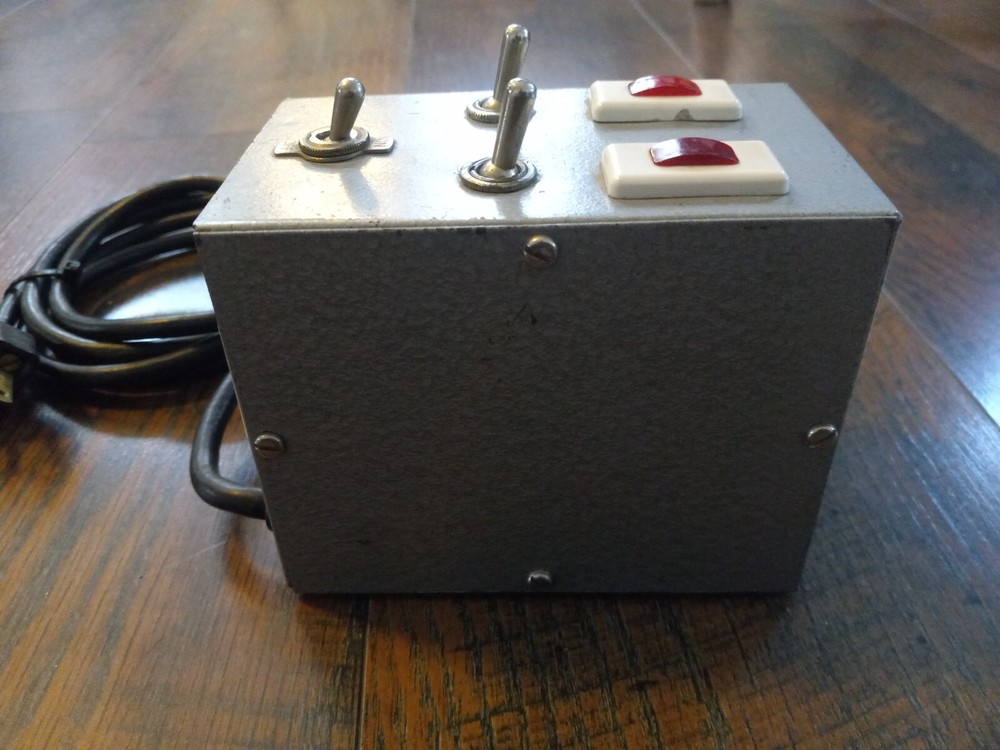 dual on-off double outlet switch actuator electronic device underwriters Rocale