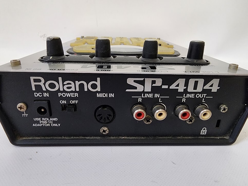 ROLAND SP-404 Portable Linear Wave Sampler