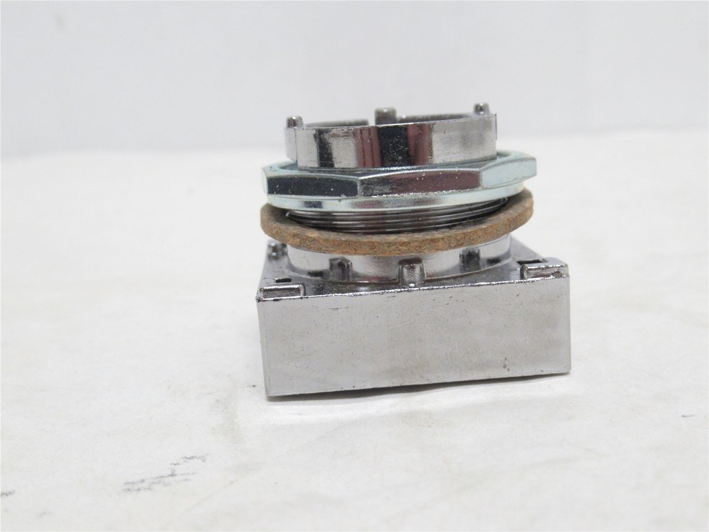 240233 New In Box; Eaton E30DA Single Button Operator; Illuminated; 120VAC
