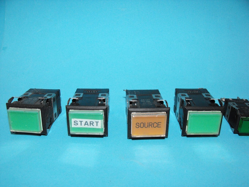 Omron M2PJ-701+A3SJ-801.Lighted Pushbutton Switch Lamp.(LOT10PCS).USED
