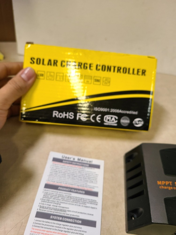 MPPT Solar Charge Controller LCD 12V/24V