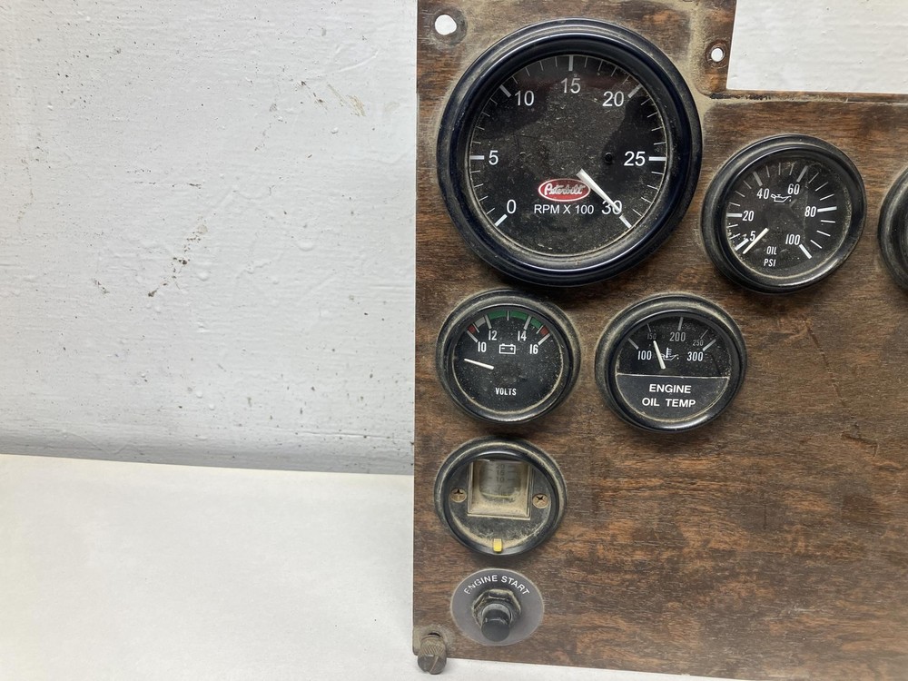 Peterbilt 377 Speedometer Instrument Cluster - Used