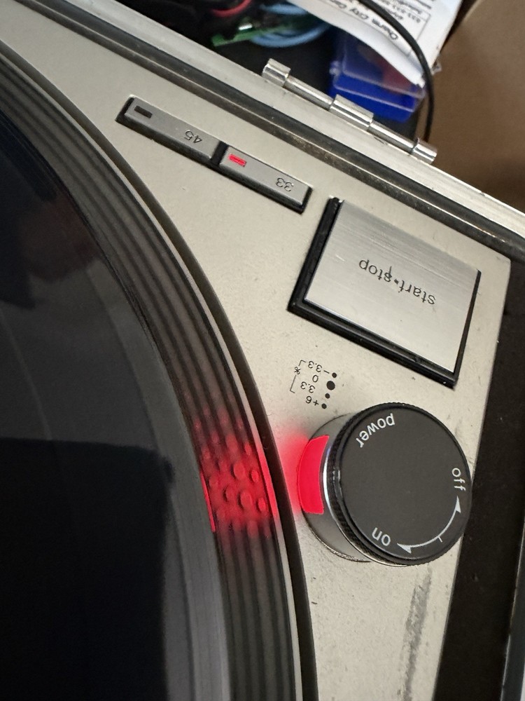 Technics 1200 MK2 Turntable Functional