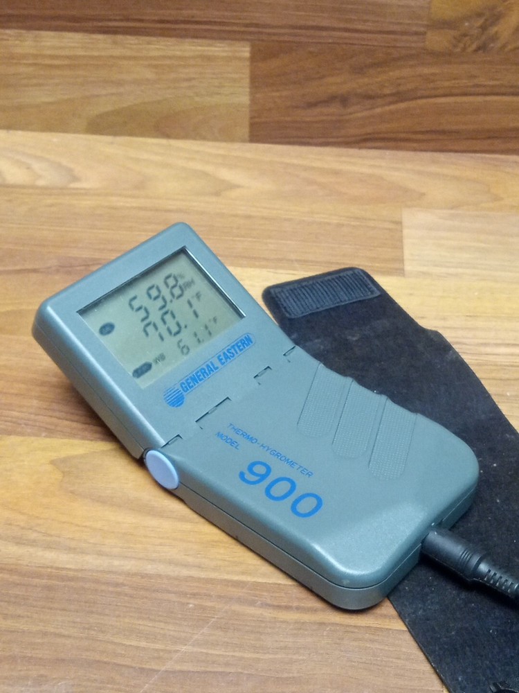 General Eastern Tools Model 900 Thermo-Hygrometer & Pin/Pinless Moisture Meter