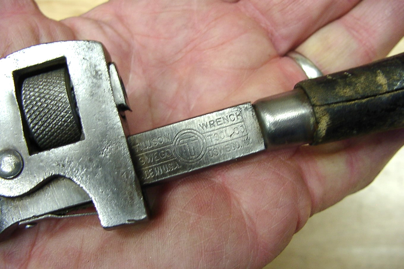 Antique Oswego Tool Co Round Wood Handle 8" Stillson Pipe Wrench,Good,L@@K READ