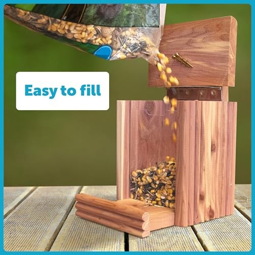 Pennington Cedar Squirrel Snacker Feeder, 2.75 LB Pounds Capacity,