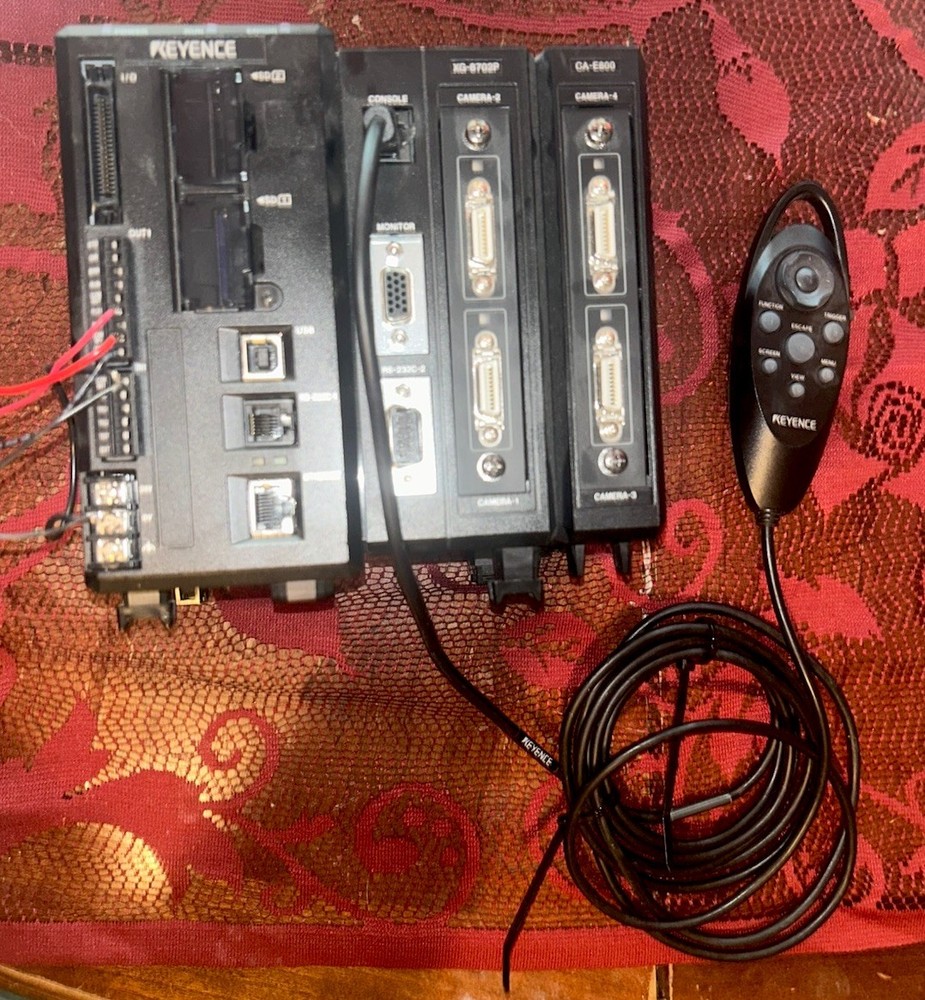 Keyence XG-8702P Industrial Vision Camera with CA-E800 with CA-D3MX cable used