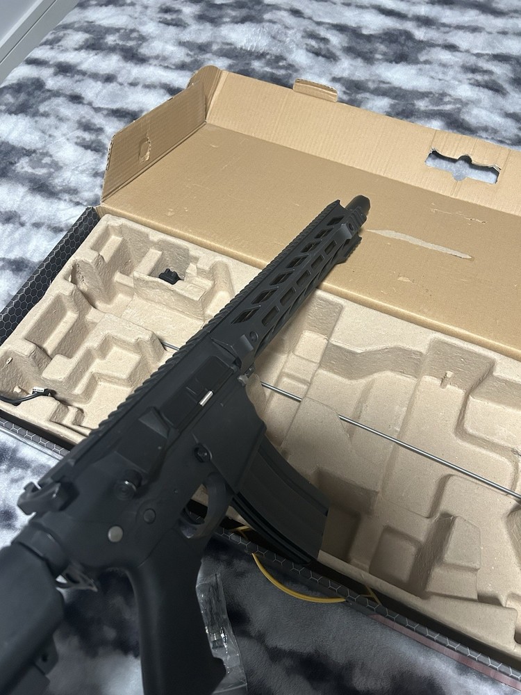 AIRSOFT GUN Comes With Everything Shown