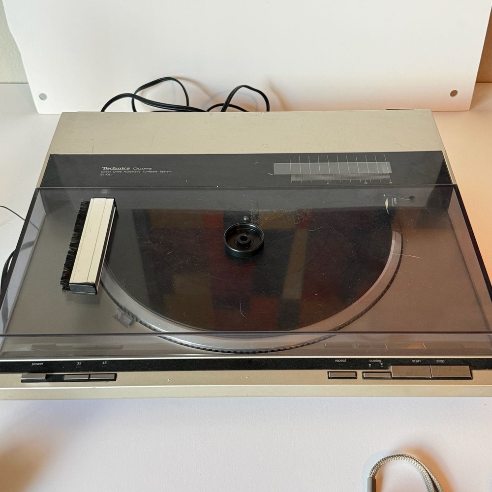 Technics SL-QL1 Direct Drive Automatic Turntable System