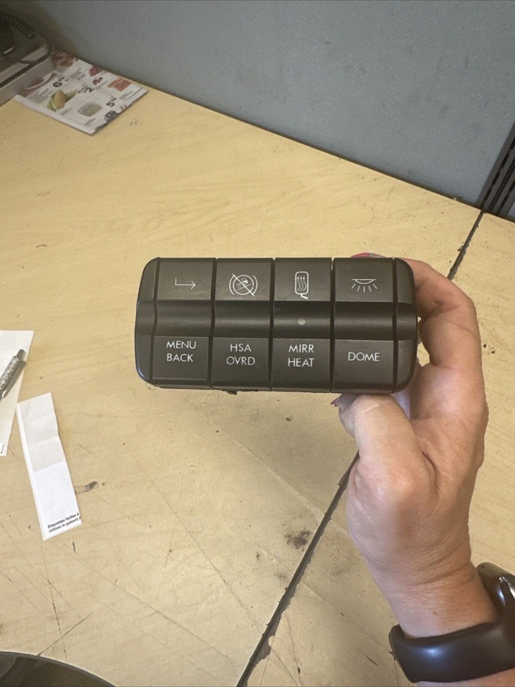 2014 Freightliner Cascadia Switch Panel