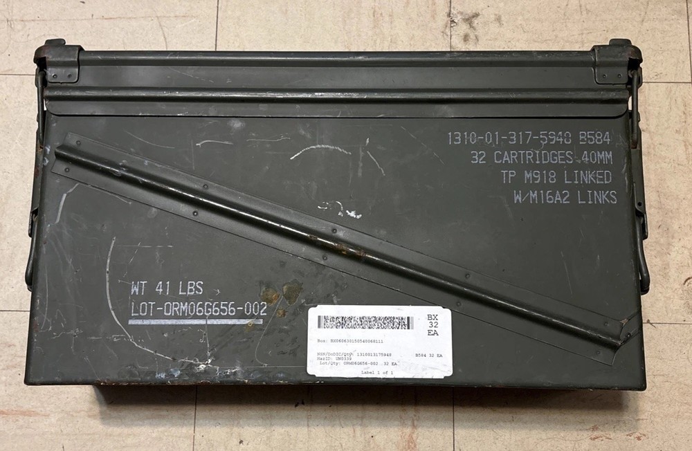 MILITARY  40mm Stackable Ammo Can Green Ammunition Tin Great Condition