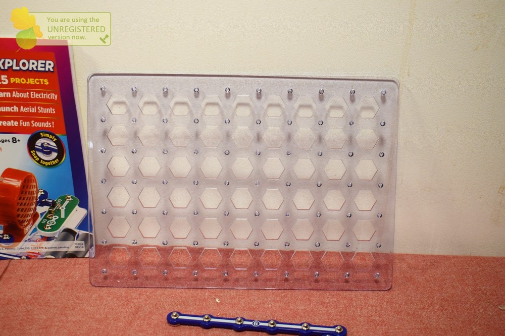 Snap Circuits Skill Builder Explorer Science Kit (Incomplete)