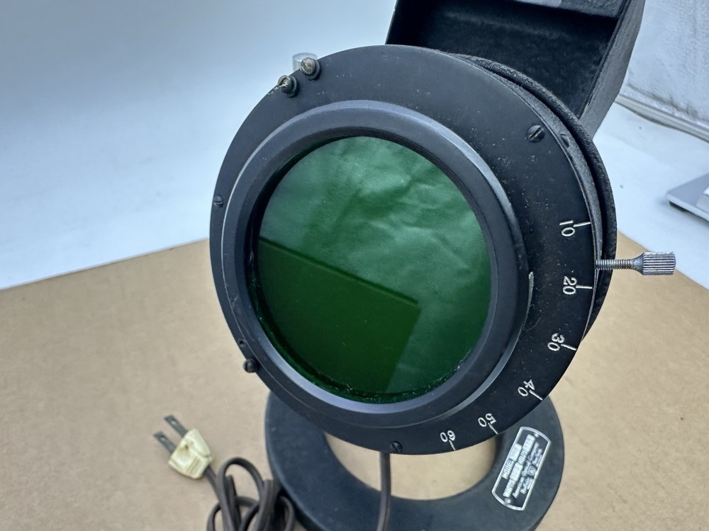 MICROSCOPE ILLUMINATOR Antique Spotlight Model 370 American Optical Co.