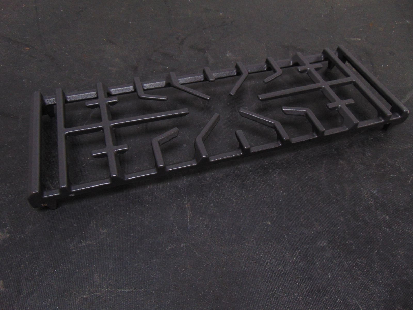 Frigidaire Range GCFG3070BFA Center Grate 5304535284