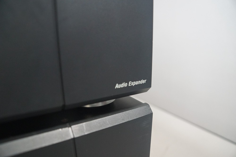 CRESTRON ADAGIO AUDIO EXPANDER MUTI ZONE AMPLIFIER