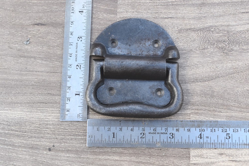 VINTAGE Cast Iron chest door KNOCKER ring Pull drop handle knob 4 pic