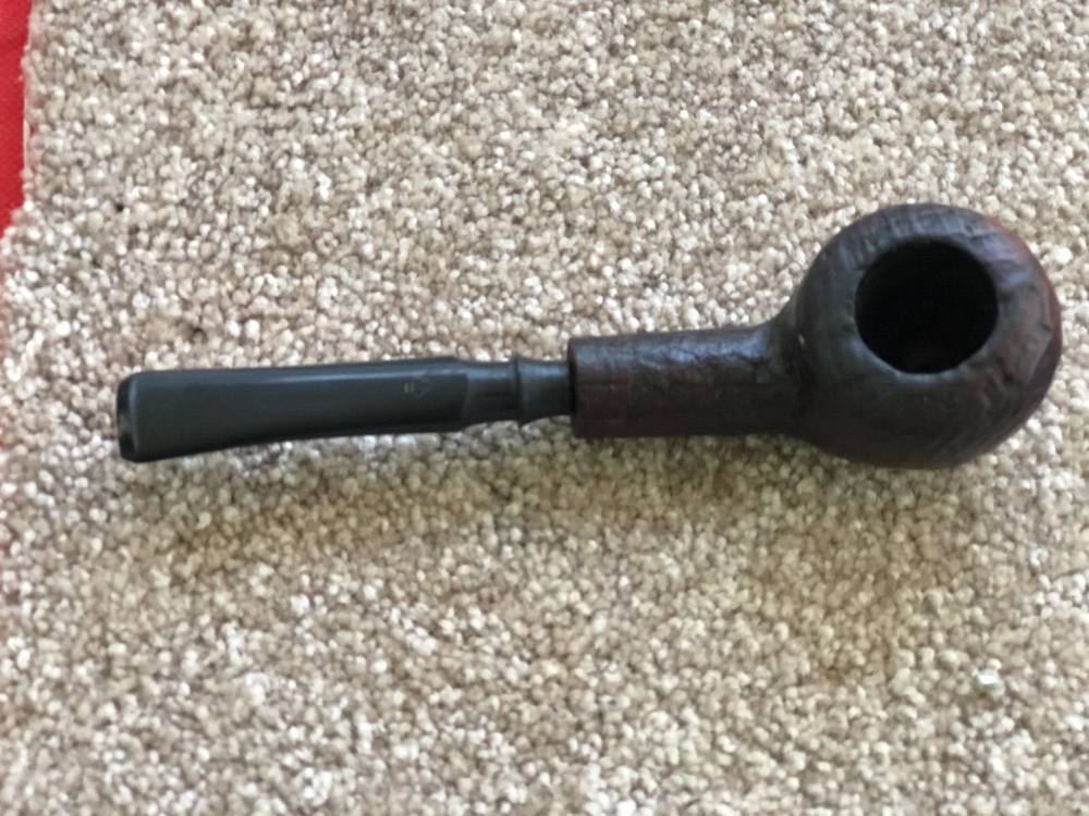 KAYWOODIE RUSTICATED AUTHOR SAXON BRIAR PIPE