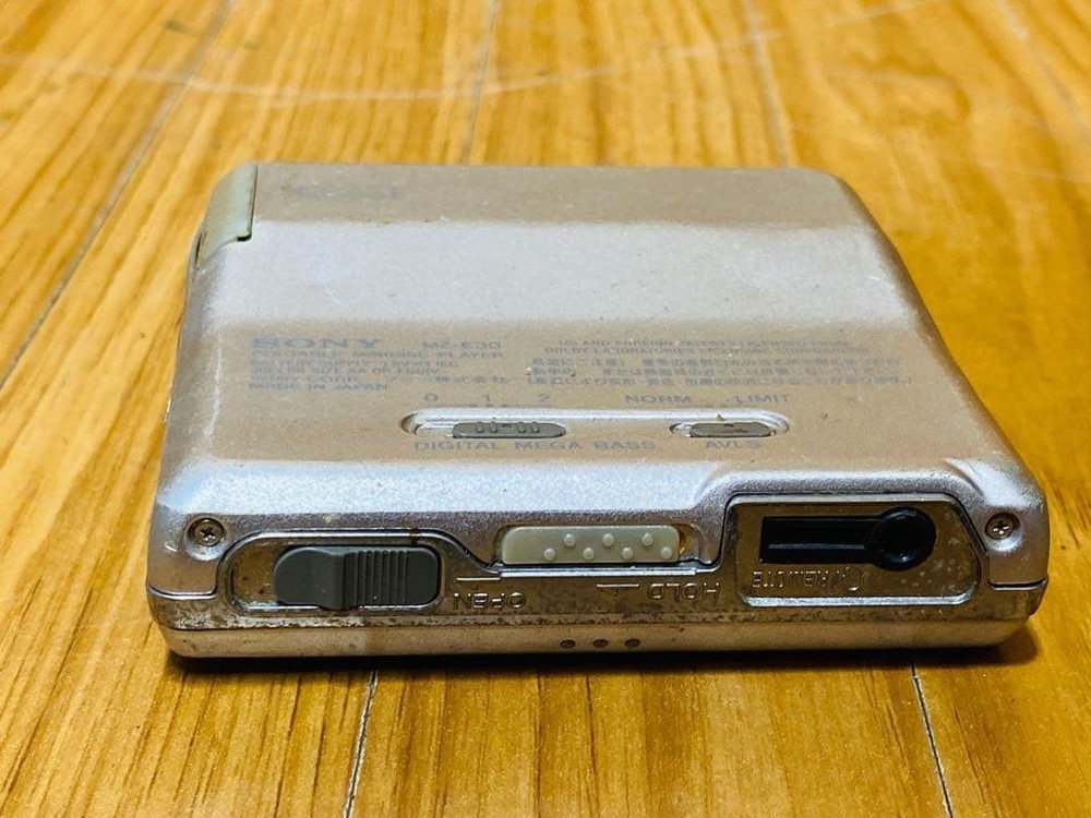 Sony MZ-E30 MD Walkman #0001