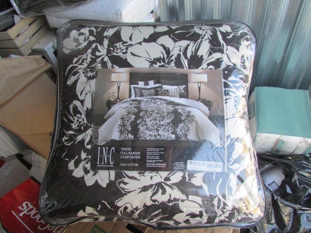 New INC Queen Comforter MA2
