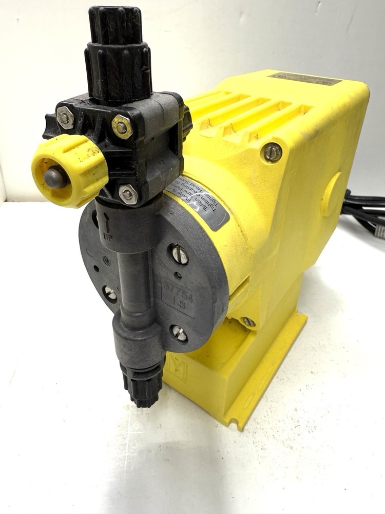 LMI Milton Roy A761-368SI Electromagnetic Dosing Pump