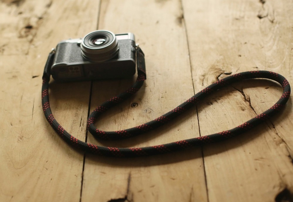 9mm Climbing Rope Camera Strap — Black And Red