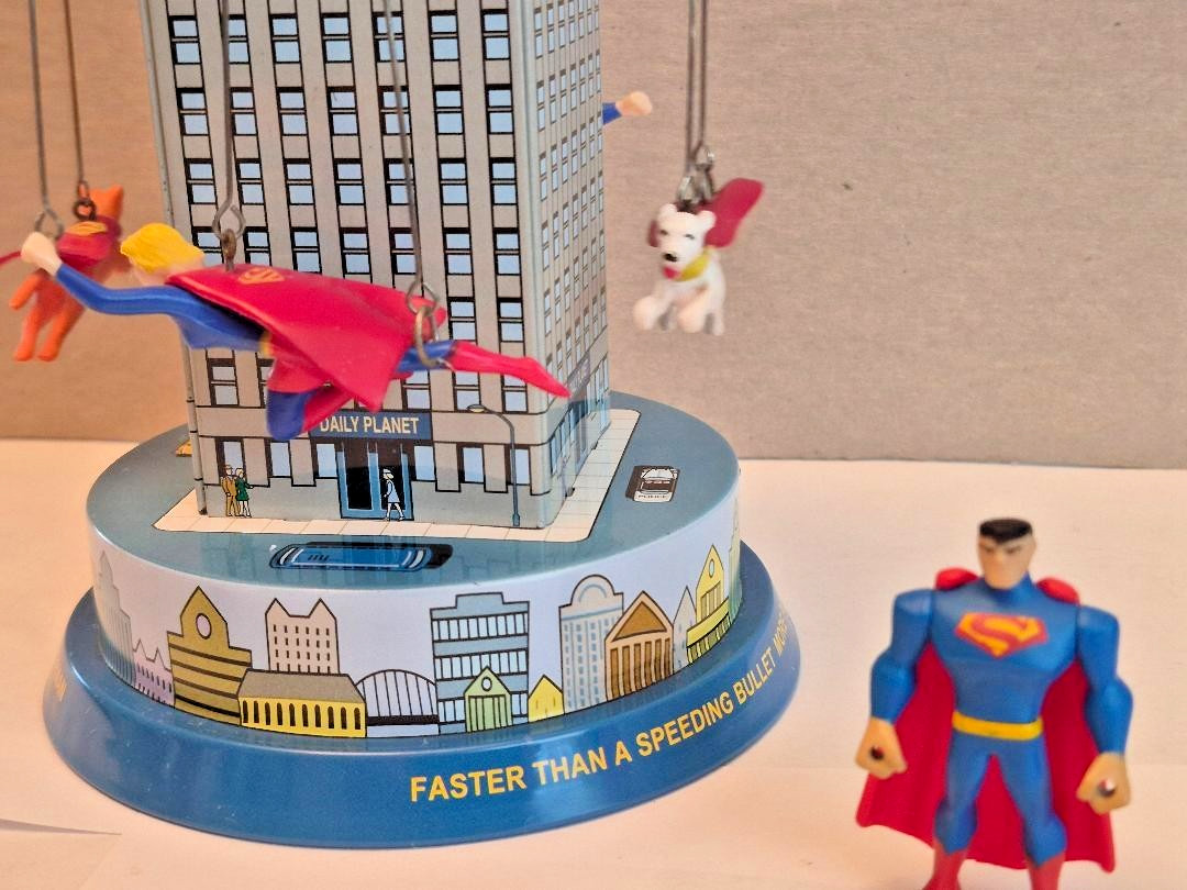 VINTAGE 2001 SCHYLLING Superman Classic Tin Carousel and figures lot