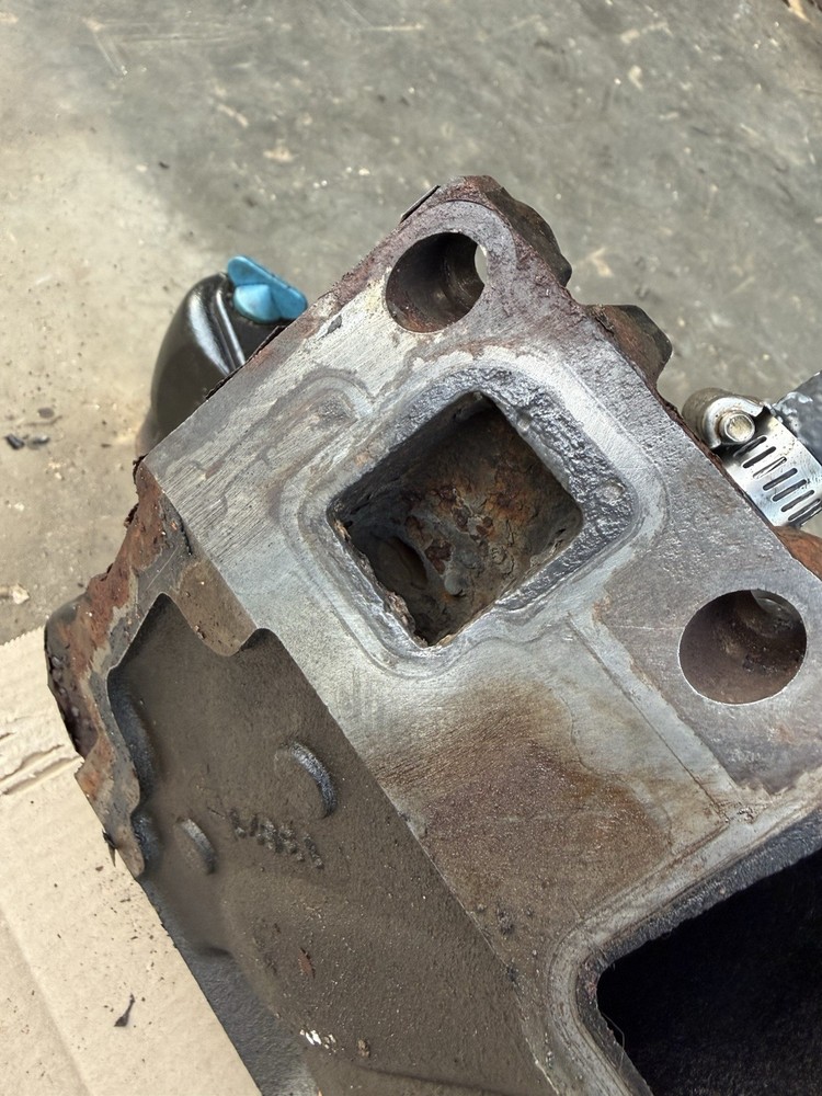 2004 Mercruiser 5.7 MPI intake manifold