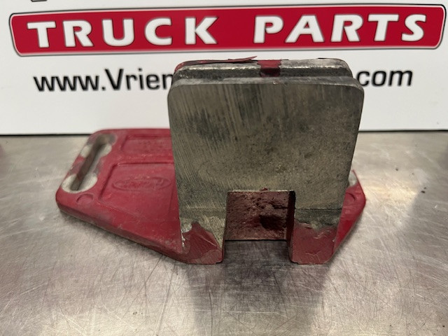 PETERBILT SUPPORT-UPPER HOOD 13-04709R