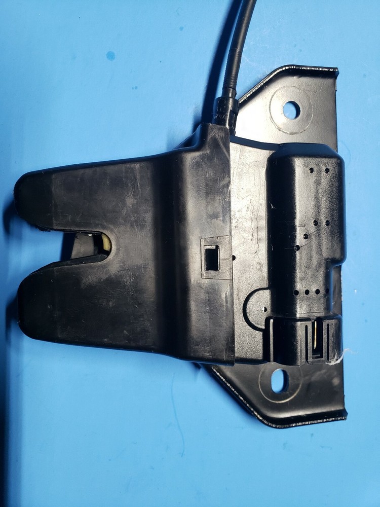 Cadillac Deville 2000-2005 Trunk Latch Lock Release Actuator 25726747