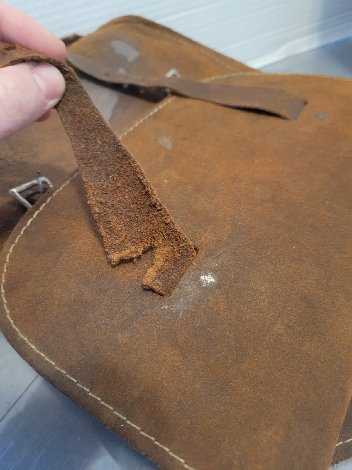 Antique Saddlebags Suede Satchel Style Read