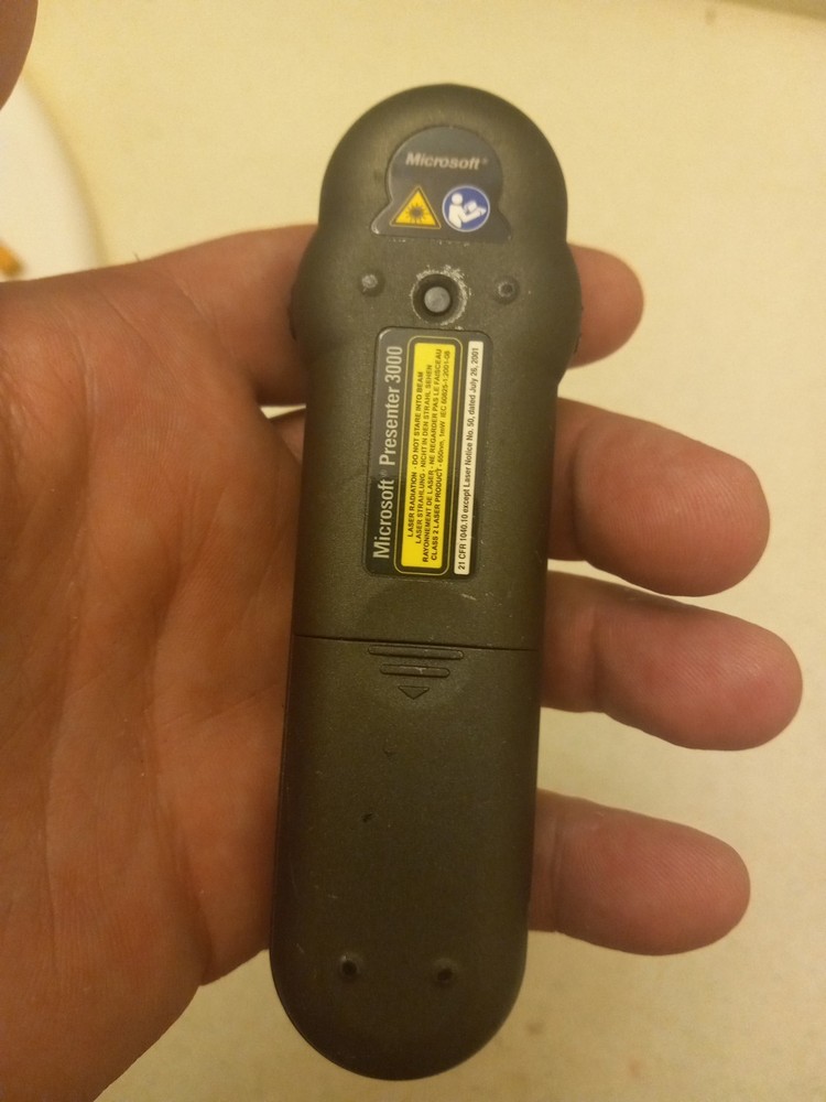 Microsoft Presenter 3000 - Unit Only NO DONGLE