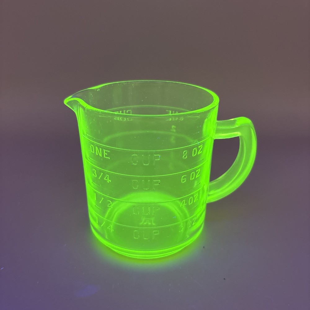 Uranium Green Glass Measuring Cup, 1 Cup/ 8oz