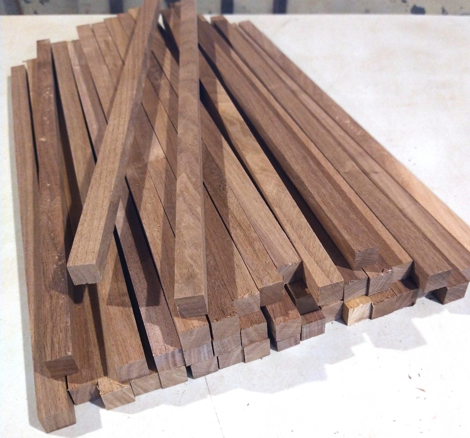 1/2" x 1/2" x 16" - 40 BLACK WALNUT Square Wood Dowels DIY Models Doll House S4S