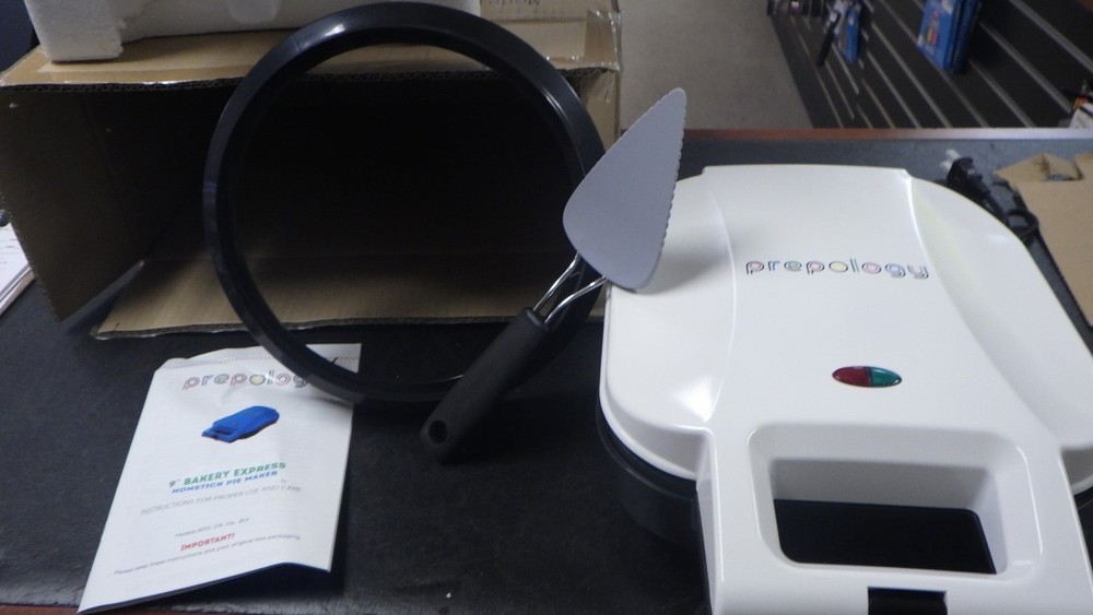 Prepology 9" Express Bakery Pie Maker WHITE EGGSHELL (TDW039671)