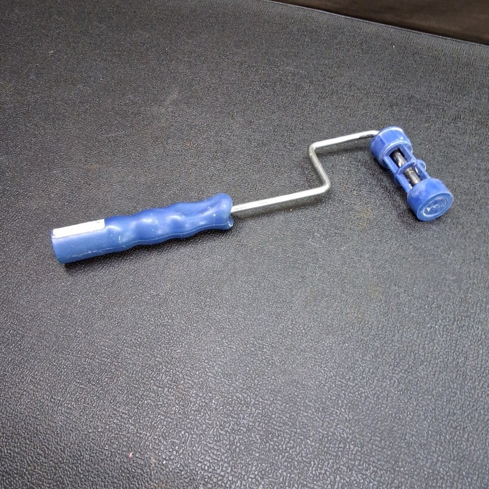 Sherwin Williams 180-4632 Kwik Release Blue 15" x 4" Paint Roller Handle Frame