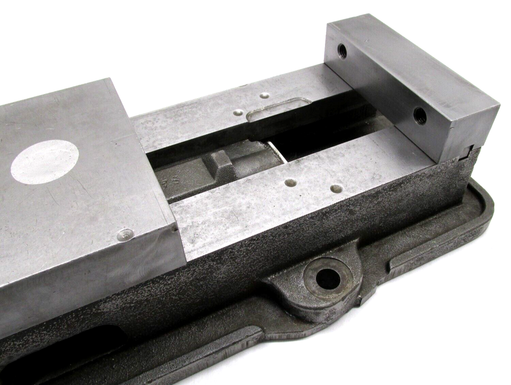 KURT ANGLOCK 6" MILLING MACHINE VISE - #D60