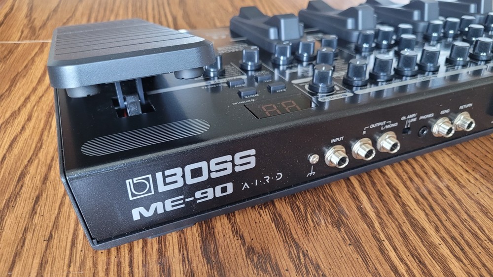 Boss ME-90 Guitar Multi-Effects Processor Effects Pedal With Bluetooth Device