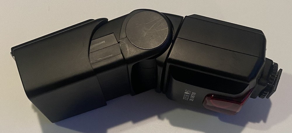 ZEIKOS - ZE-SB700 Digtal SLR Camera Flash - TESTED