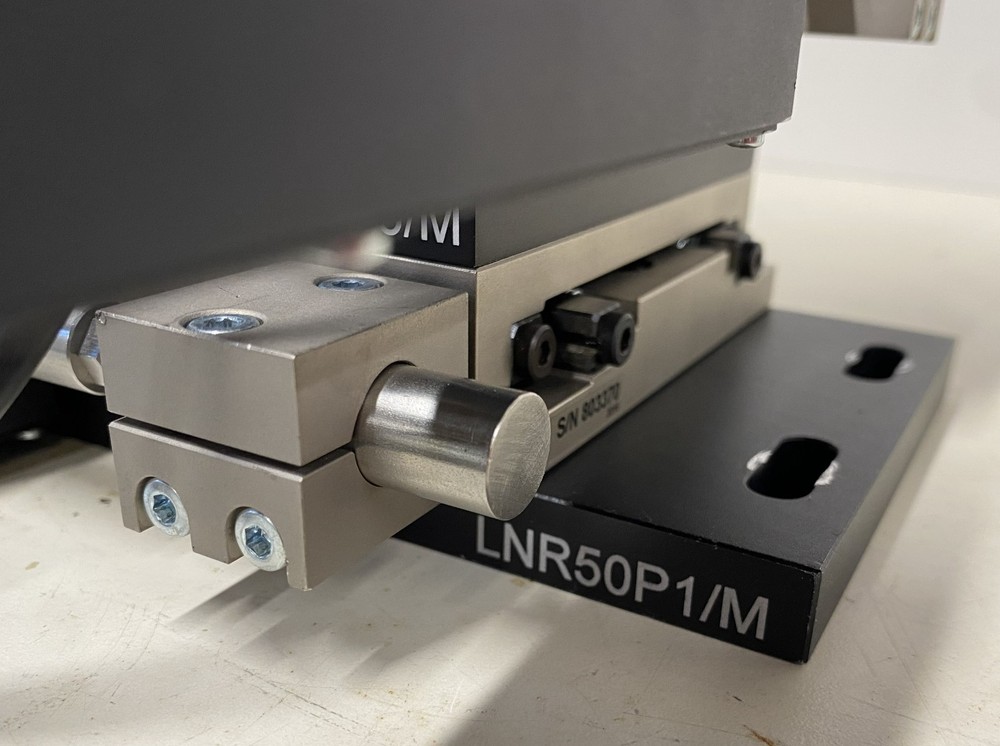 Thorlabs 3-axis system: 3 LNR50/M 50mm, 3 DRV014, BSC103, GUI & Python Control
