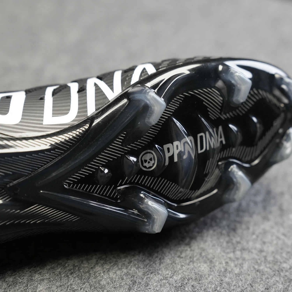 Infamous Pro DNA Voltrax Cleats - Black - Size 12