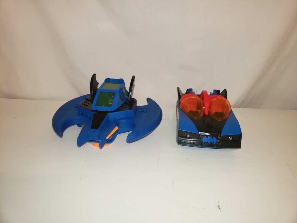 Batman Flyer and Car !!