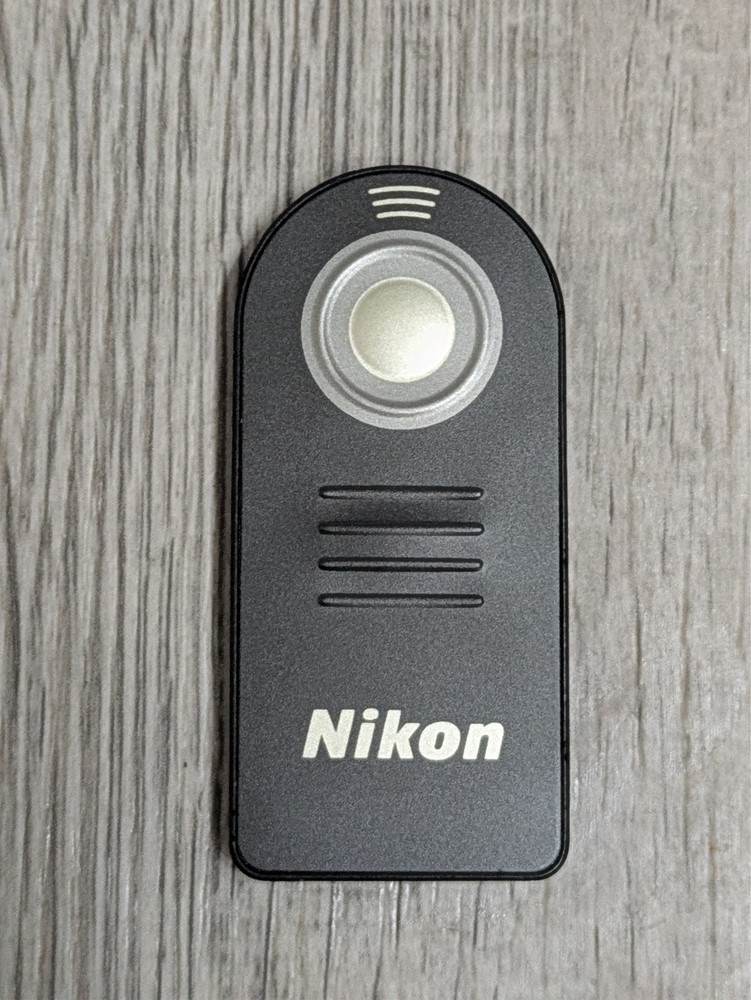 Nikon ML-L3 Black Wireless Remote Control W/ Soft Case
