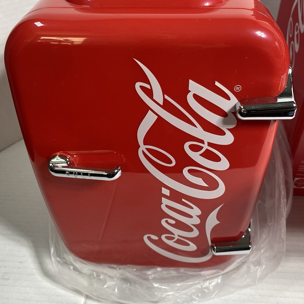 Vintage Chic Coca-Cola Mini Fridge