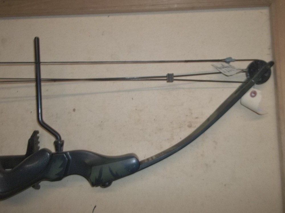 Pro Line Compound Bow...Intermediate...40:50 Lbs...27" Draw Length