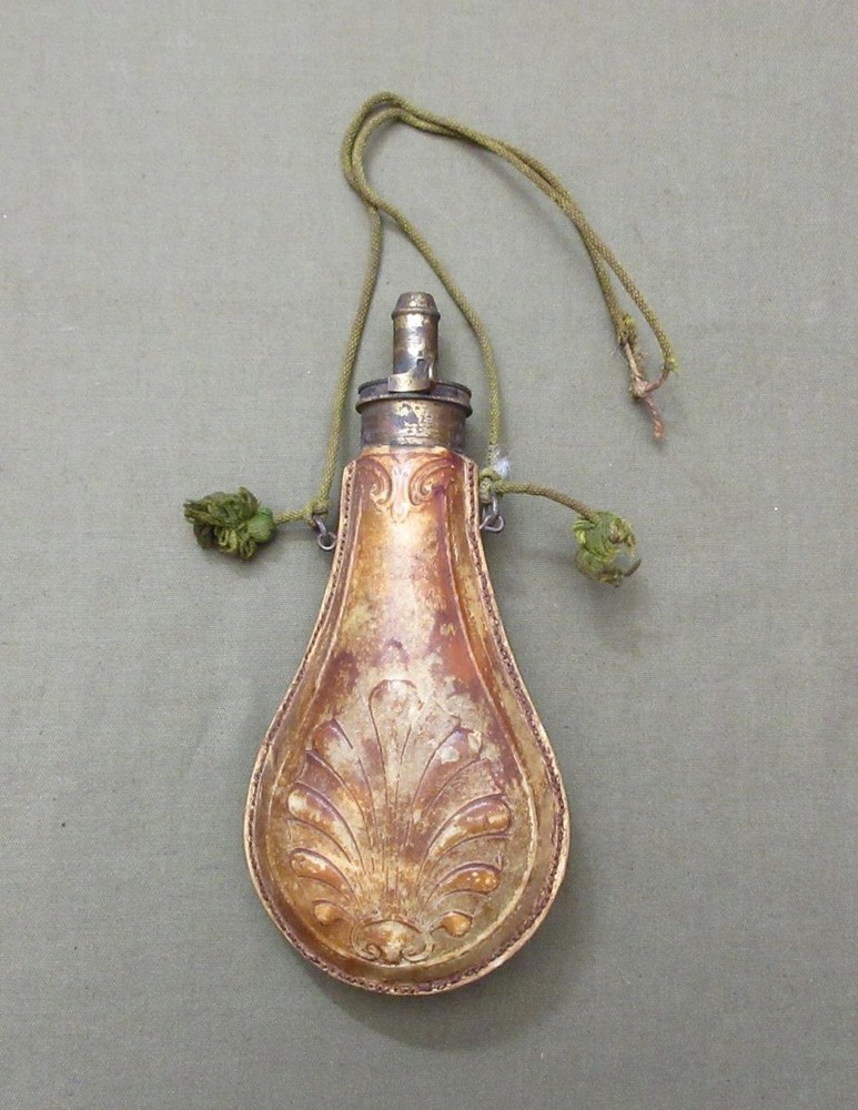 Embossed Shell Shaped Leather Powder Flask