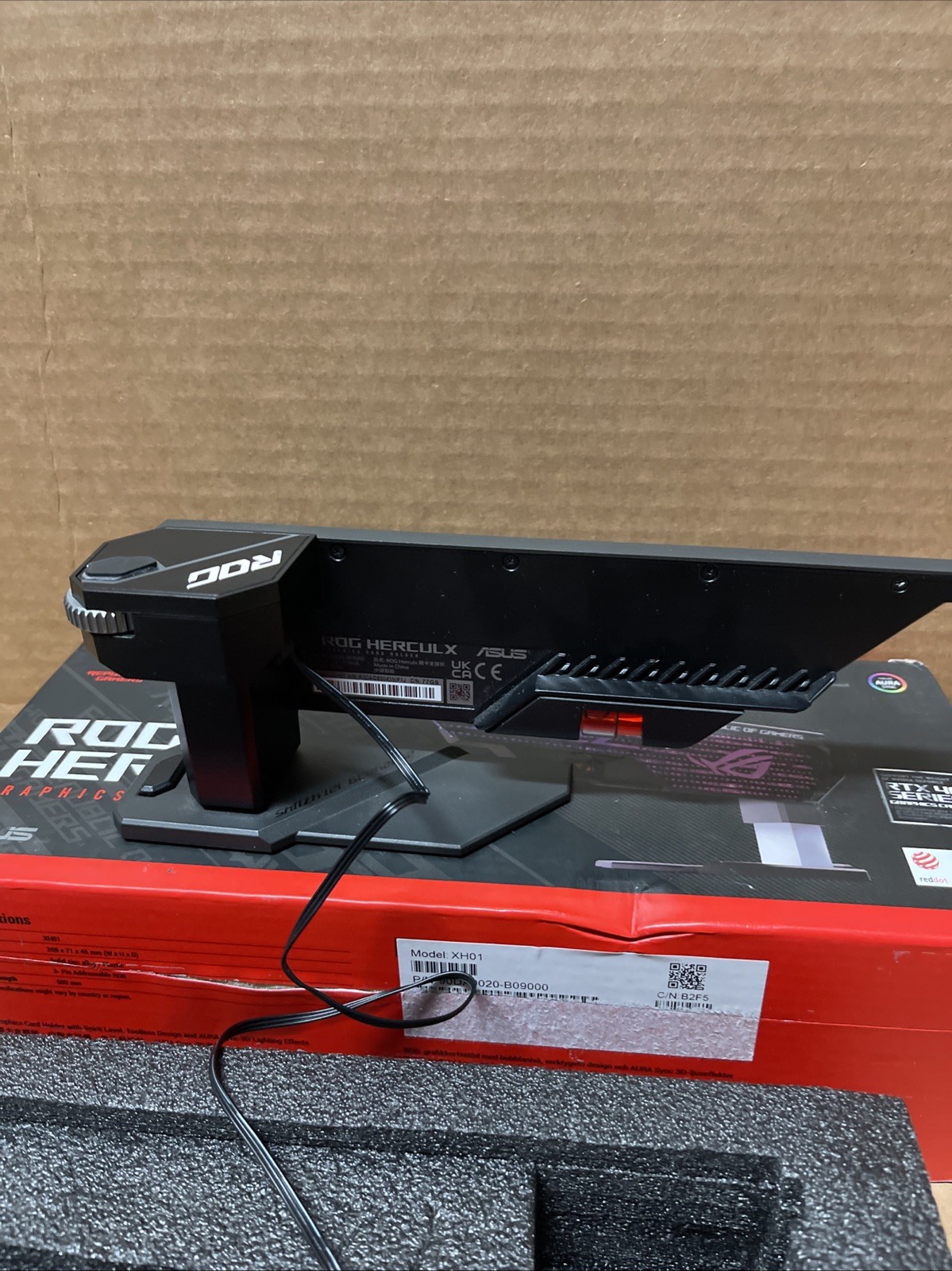 ASUS ROG Herculx Graphics Card Anti-Sag Holder, Incl Spirit Level, Aura Sync RGB