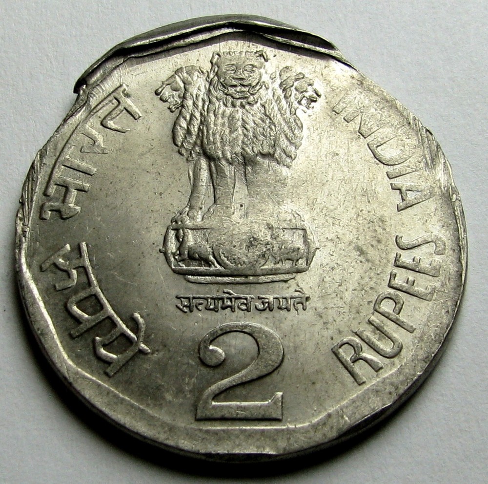 India 2000 2 RUPEES - Off center - Broadstruck & 30% Indent - BU Combo ERROR