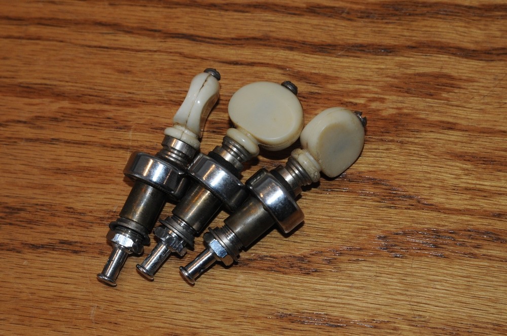 3 Three Geared Peg Tuning Knobs off Gibson Banjo Vintage Musical Instrument Part