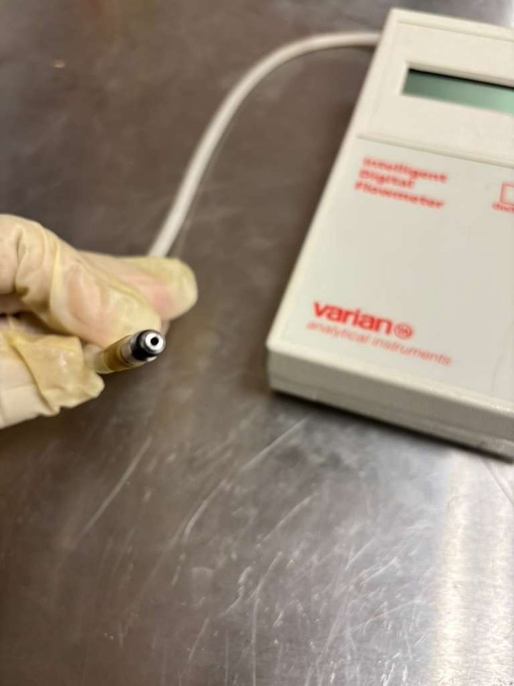 VARIAN INTELLIGENT DIGITAL FLOWMETER