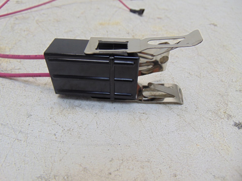 GE Electric Range JBS160DM5WW Range Surface Element Receptacle Red